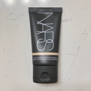 Nars Pure Radiant Tinted Moisturizer in Norwich